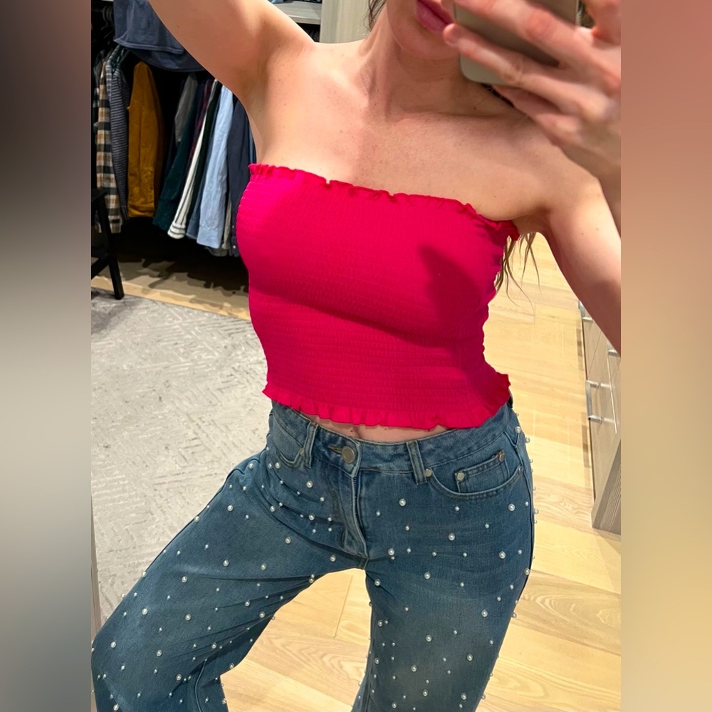 Ribbbed stretchy tube top in hot pink